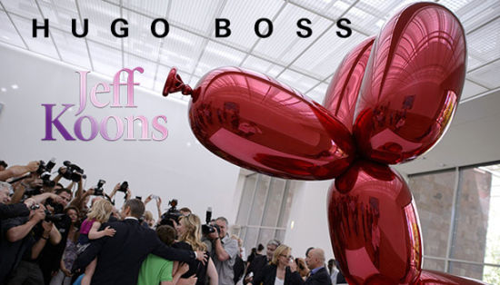 美国艺术家杰夫?昆斯（Jeff Koons）在巴塞尔 Beyeler 基金会博物馆展览中站在《气球狗（红）