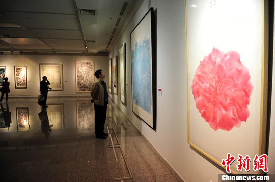 图为《丹青楚韵?湖北省中国画作品展》。中新社发 张畅 摄