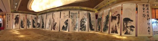 杨彦《黄山赋》600×220cm×18约118.8平尺(每幅)，共2200平尺 展览现场