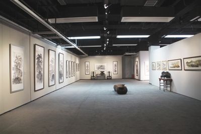 “2014典藏?山水作品展”日前在国展美术中心展出。老国展如今也正式加入北京的艺术版图。