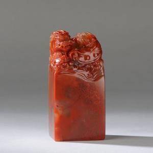 冯志杰《鳌龙日字章》高山石 7.6cm×3.6cm×3.1cm  